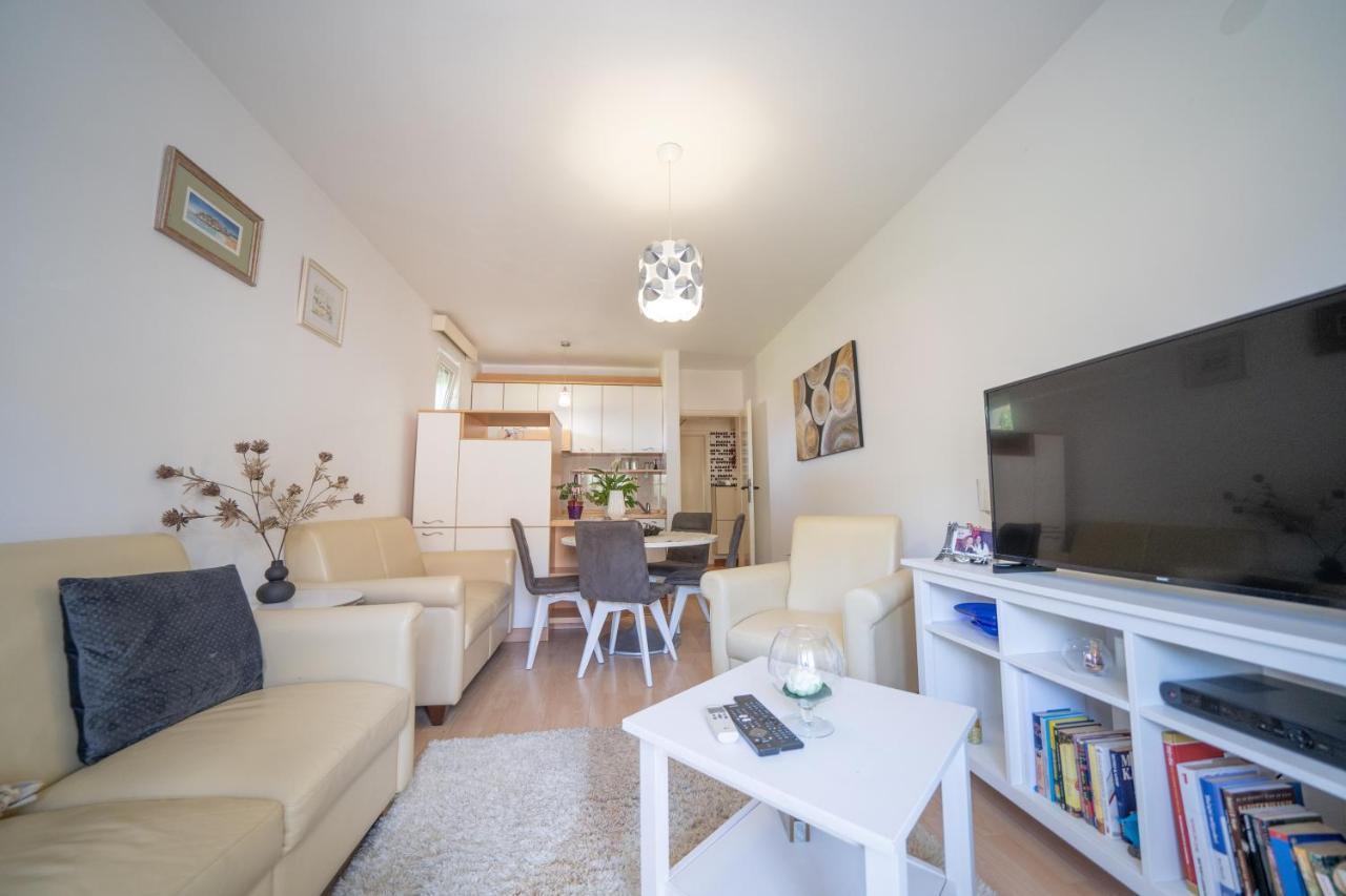 Sunshine Apartment Kotor Exterior photo
