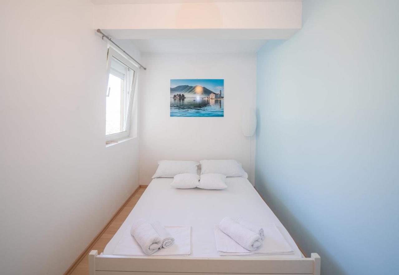 Sunshine Apartment Kotor Exterior photo